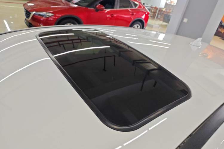 Used Ford Focus 2018 Hatchback Classic 1.6L Automatic Trendy SmartDrive Edition
