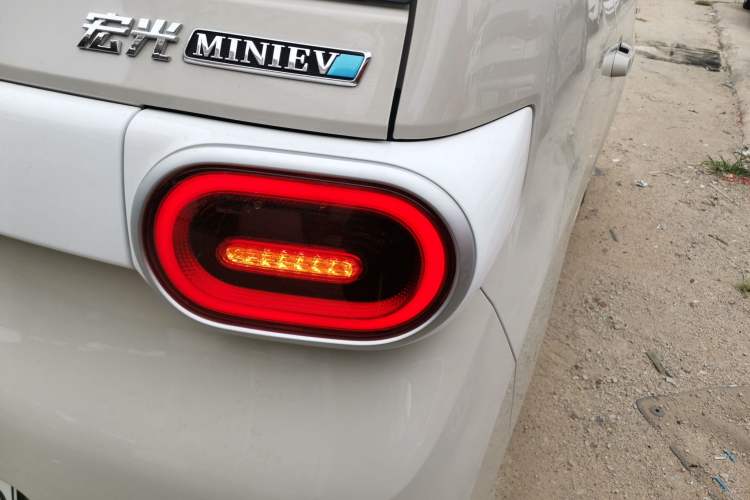 Used Wuling Hongguang MINIEV 2024 3rd Generation 215km Youth Edition
