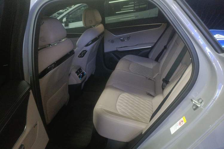 Used BYD Han 2025 EV with 701 km of Laser Radar-Enabled Intelligent Driving