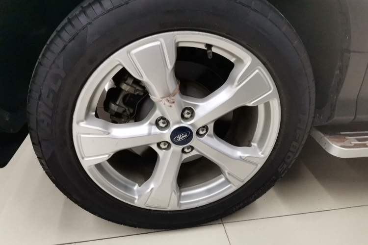 Used Ford Kuga 2018 EcoBoost 180 Two-Wheel-Drive Platinum Edition
