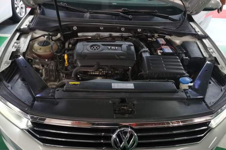 Used Volkswagen Magotan 2018 330TSI DSG Advanced Model
