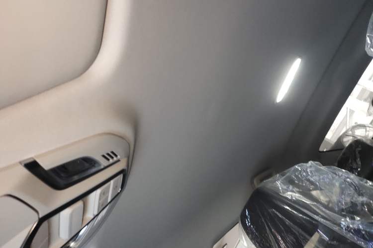 Used Wuling Xingguang 2024 Co-Creation Edition 510 Advanced Model