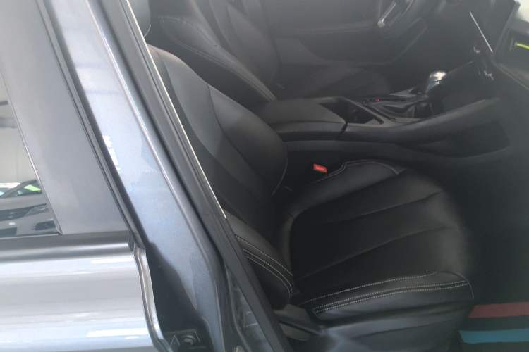 Used Roewe i5 2021 1.5L CVT Platinum Edition