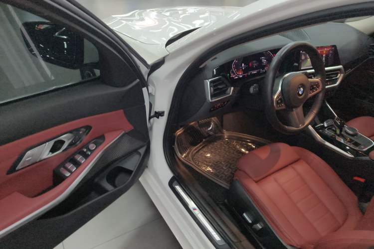 Used BMW 3 Series 2021 Second Facelift 320Li M Sport Package
