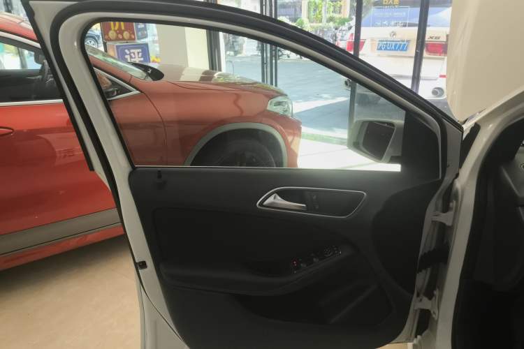 Used Mercedes-Benz B-Class 2018 B 180
