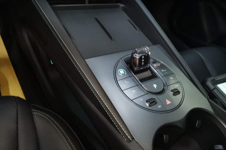 Used BYD Seal 06 New Energy 2024 DM-i 120KM Luxury Model
