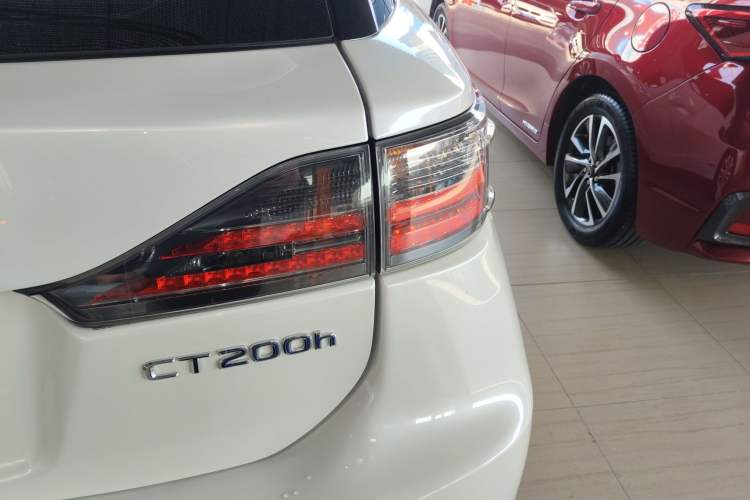 Used Lexus CT 2014 CT200h Comfort Edition Monochrome
