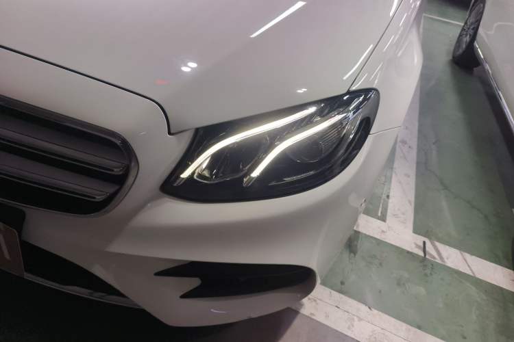 Used Mercedes-Benz E-Class 2017 E 300 L Sporty and Stylish Model
