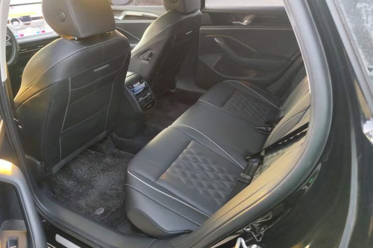 Used Volkswagen Magotan 2024 380TSI DSG Prestige Edition DaMai Package
