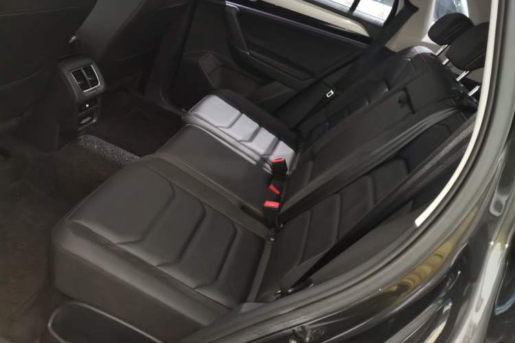 Used Volkswagen Tayron 2019 330TSI Two-Wheel Drive Luxury Model China VI Standard
