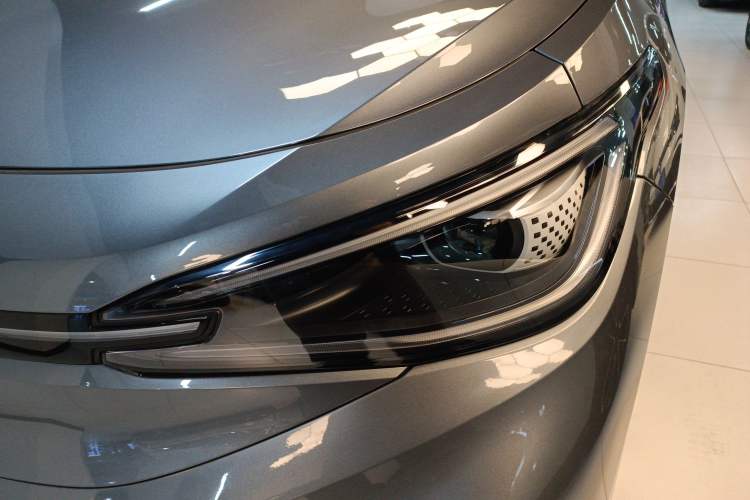 Used Volkswagen ID.4 X 2025 Smart Version Pure & Intelligent Enjoyment Edition
