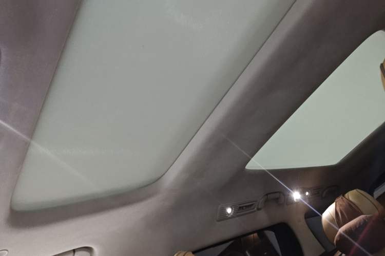 Used Denza D9 2022 DM-i 970 Four-Wheel Drive Flagship Model
