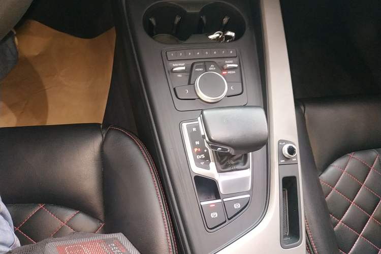 Used Audi A4L 2018 30th Anniversary Edition 40 TFSI Trendy Model
