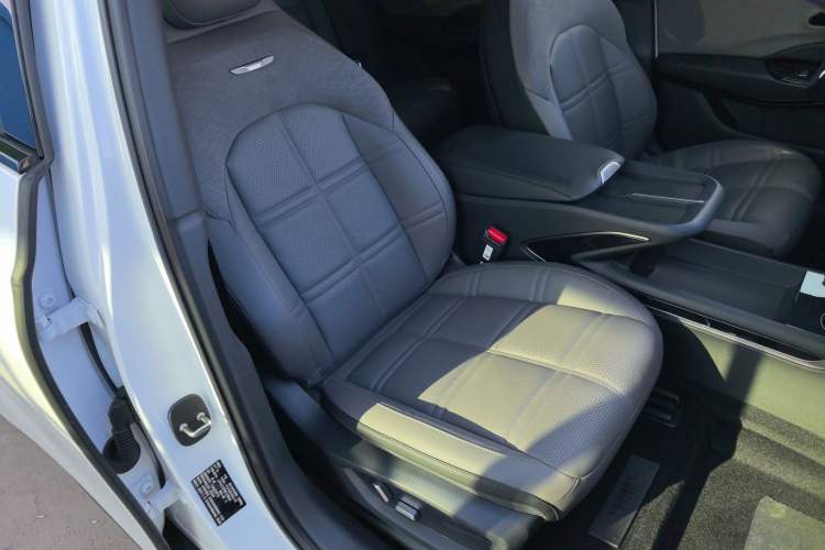 Used Hongqi EH7 2024 690 Pro
