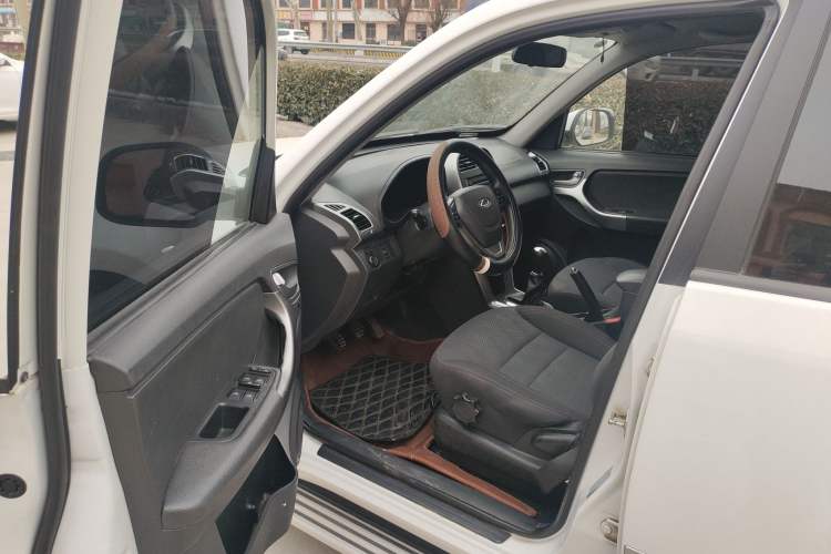 Used Chery Tiggo 3 2015 1.6L Manual Fashion Sport Edition
