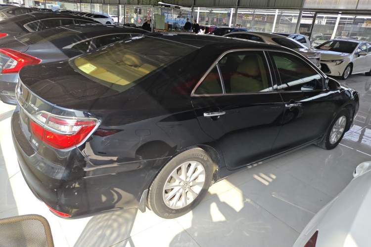 Used Toyota Camry 2015 2.0G Premier Edition
