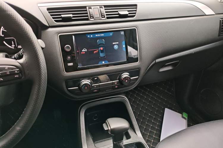 Used Qoros 5 2018 Revised Version 1.6T Automatic Leading Edition
