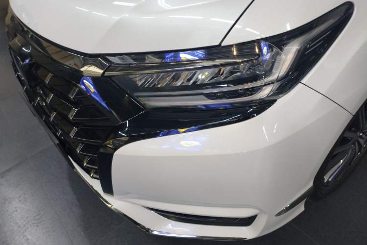 Used Honda Elysion 2022 2.0L eHEV Luxury Edition
