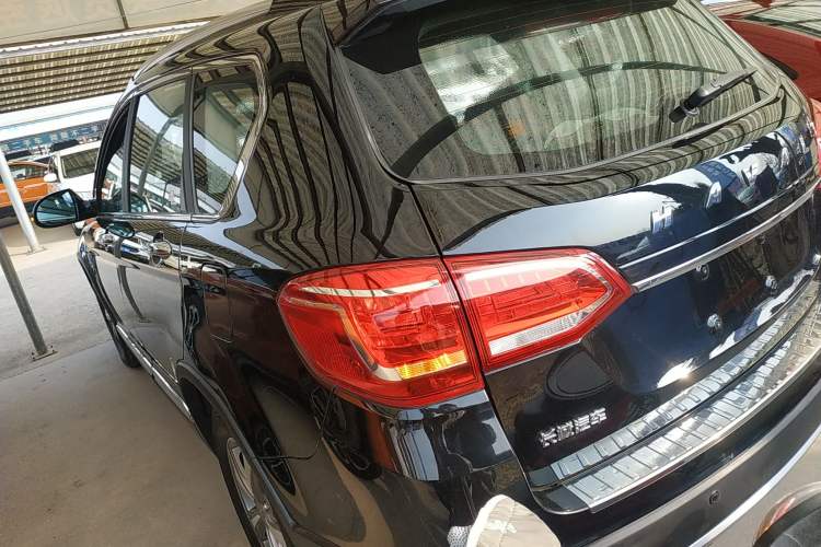 Used Haval H6 2014 Sport Version 1.5T Manual Two-Wheel Drive Elite Edition
