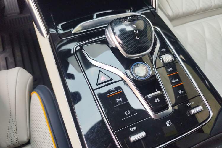 Used BYD Tang New Energy 2022 EV 635 km All-Wheel-Drive Flagship Model
