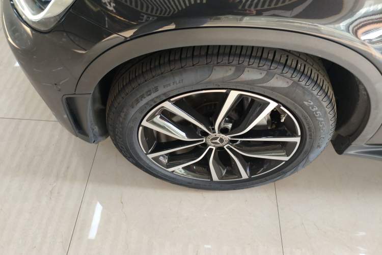 Used Mercedes-Benz GLC 2020 Facelift GLC 300 L 4MATIC Dynamic Edition
