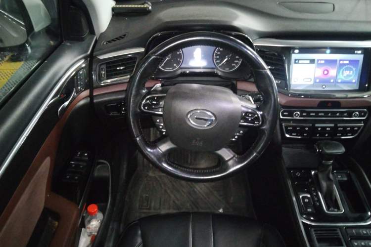 Used GAC Trumpchi GS8 2017 320T Two-Wheel Drive Luxury Smart Connectivity Version (7 Seats)
