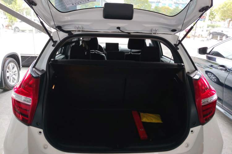 Used Toyota YARiS L 2021 1.5L CVT Leading Edition
