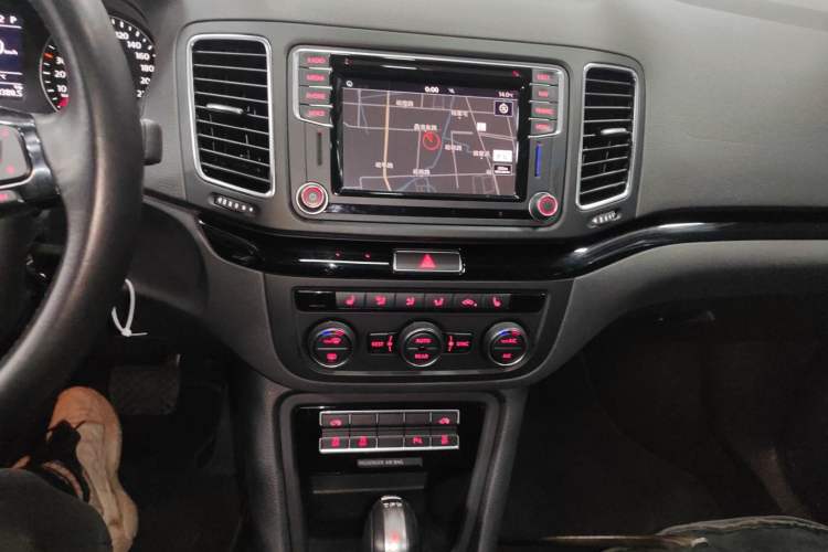 Used Volkswagen Sharan 2016 380TSI Luxury 7-Seater
