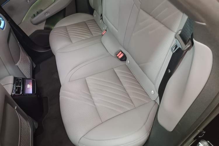 Used Zeekr 001 2025 WE Edition 95 kWh All-Wheel Drive
