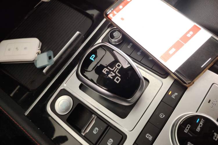 Used BYD Tang New Energy 2018 DM 2.0T All-Wheel Drive Smart Connect Elite 7-Seater China V Emission Standard
