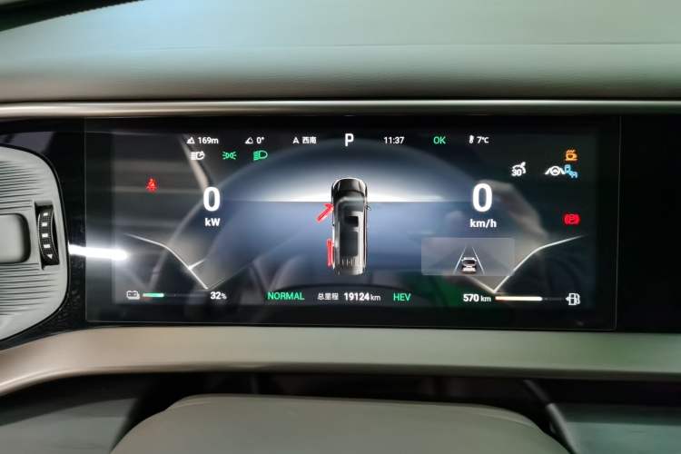 Used Denza D9 2022 DM-i 970 Four-Wheel Drive Flagship Model
