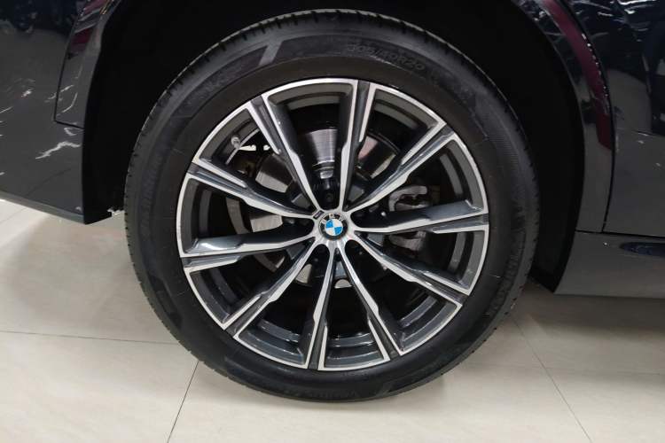 Used BMW X5 2022 Restyled xDrive 30Li Luxury Version M Sport Package