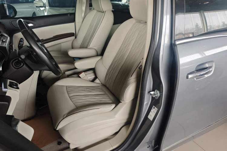 Used Buick GL8 2021 Land Cruiser Executive Class 652T Luxury Model