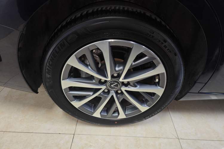 Used Lexus ES 2022 200 Excellence Edition
