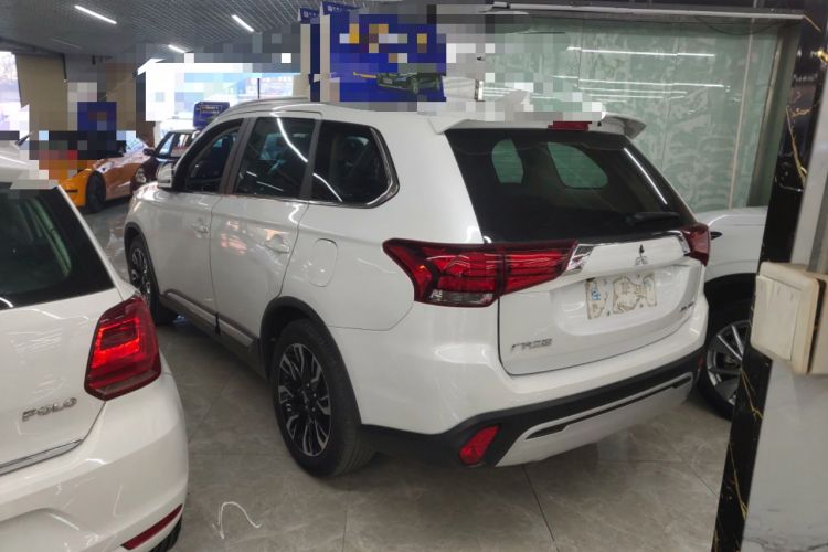 Used Mitsubishi Outlander 2020 2.0L Two-Wheel Drive Enjoyment Version 5 Seats