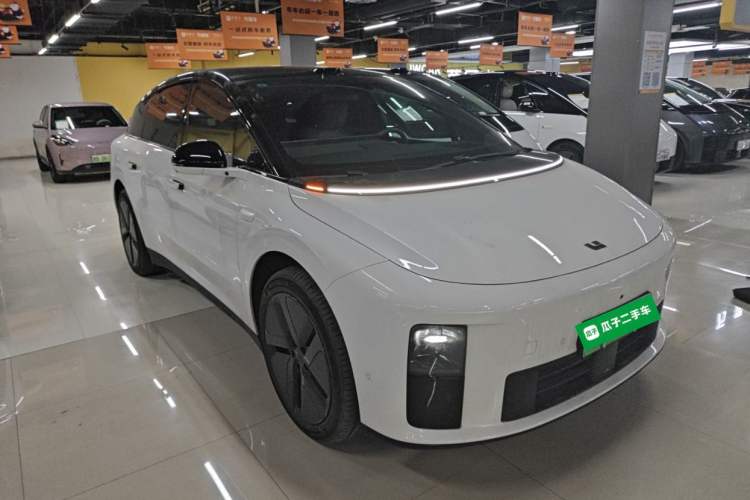 Used Li Auto Li Auto i6 2025 Model Two-Wheel-Drive Standard Type
