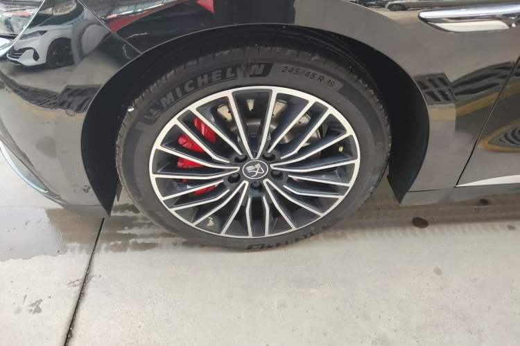 Used BYD Han 2025 EV with 701 km of Laser Radar-Enabled Intelligent Driving