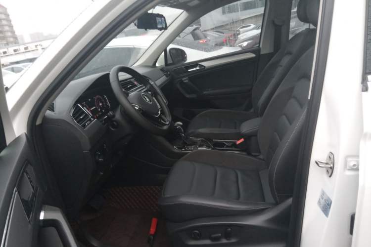 Used Volkswagen Tiguan L 2021 280TSI Automatic Two-Wheel Drive Smart Edition
