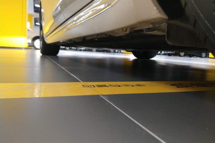 Used Hima Luxeed S7 2025 705 km Max
