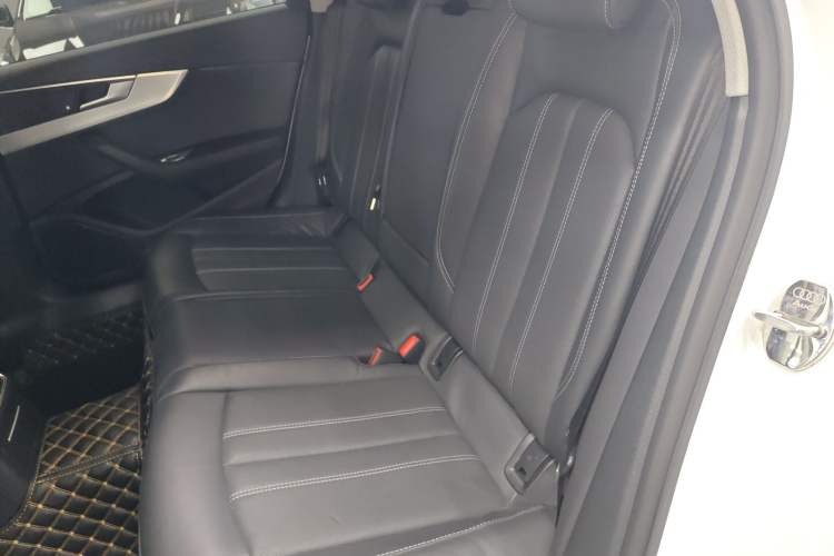 Used Audi A4L 2022 40 TFSI Fashion Dynamic Model
