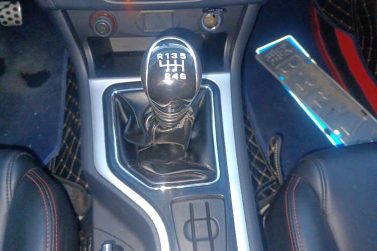 Used Zxauto Terralord 2021 2.5T Passenger Diesel Two-Wheel-Drive Luxury Big Double