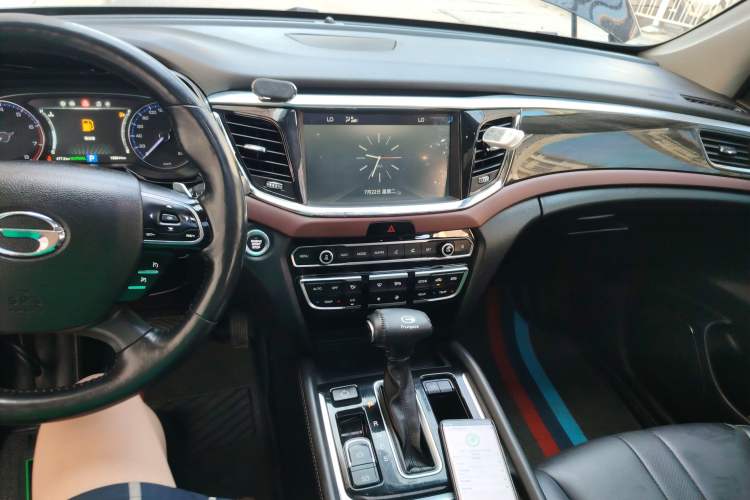 Used GAC Trumpchi GS8 2017 320T Two-Wheel Drive Luxury Smart Connectivity Version (7 Seats)
