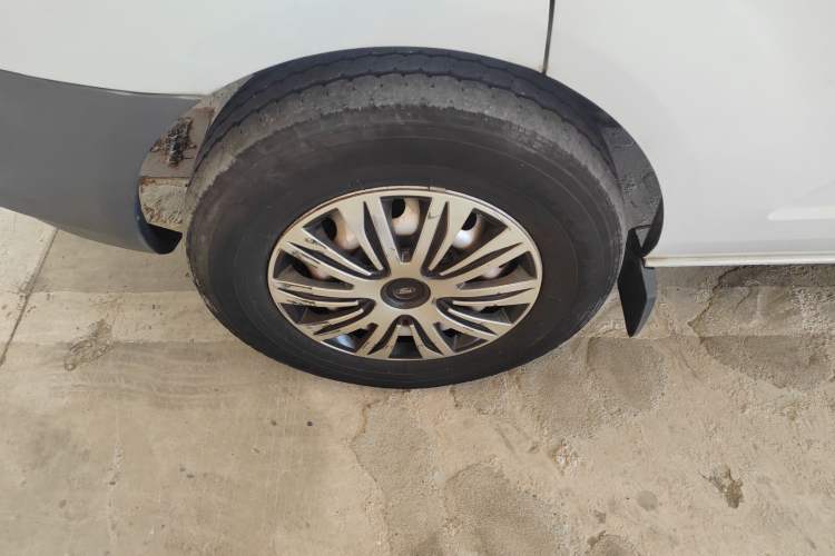 Used Ford Transit 2019 2.0T Diesel Multi-Purpose Commercial Vehicle Short Wheelbase Low Roof 6-Seater China VI Standard