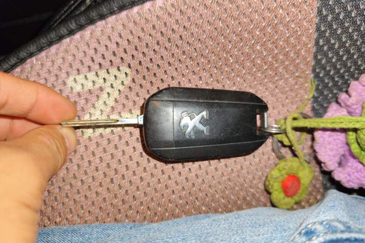 Used Peugeot 2008 2014 1.6L Automatic Fashion Edition
