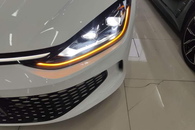 Used Volkswagen Lamando 2023 Lavida L 280TSI DSG Cool & Spicy Edition
