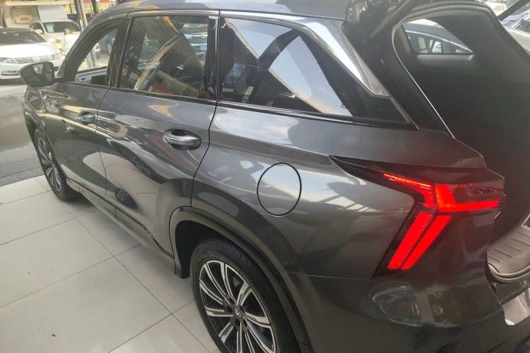 Used Changan CS75 PLUS 2024 3rd Generation Champion Edition 1.5T Intelligent Drive Dynamic Model
