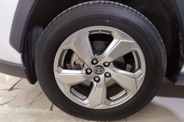 Used Toyota RAV4 2022 2.0L CVT Two-Wheel Drive Fashion Edition
