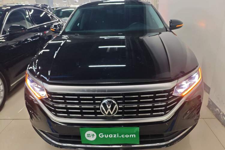 Used Volkswagen Passat 2022 330TSI Elite Edition Custom Version
