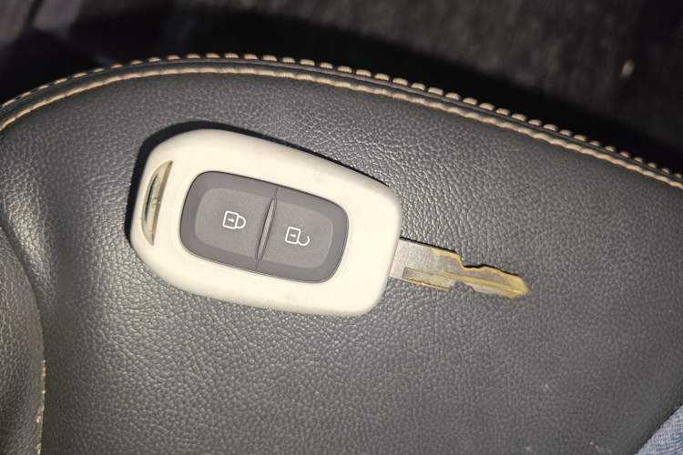 Used Dongfeng NAMMI BOX 2022 Chasing Wind Edition 331KM Advanced Model
