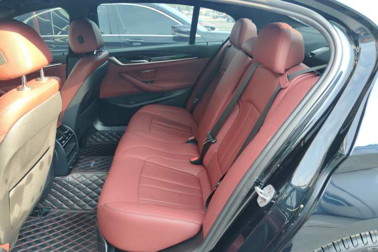 Used BMW 5 Series 2018 Restyled 530Li Leading Edition M Sport Package
